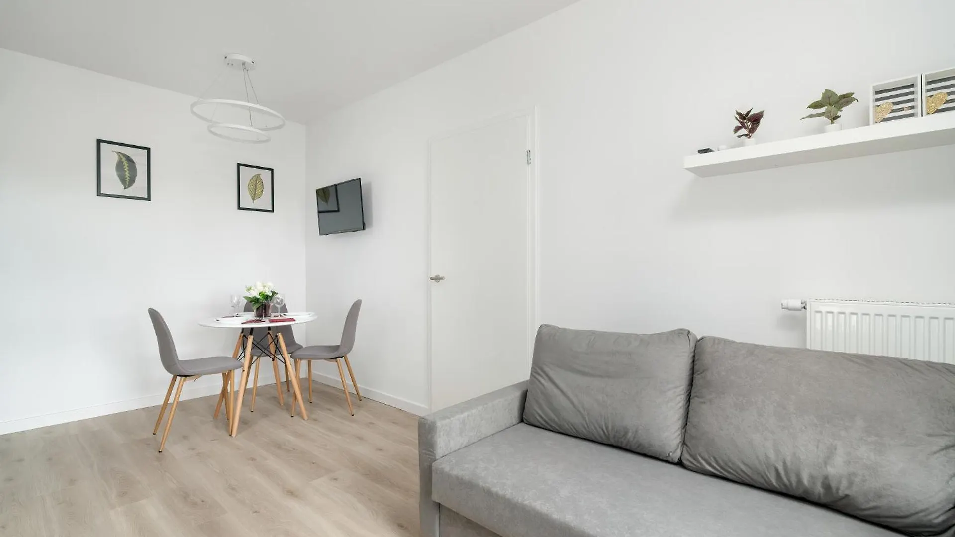 Nowoczesny Apartament Dla 2 Doroslych I 2 Dzieci Parking By Noclegi Renters بوزنان بولندا